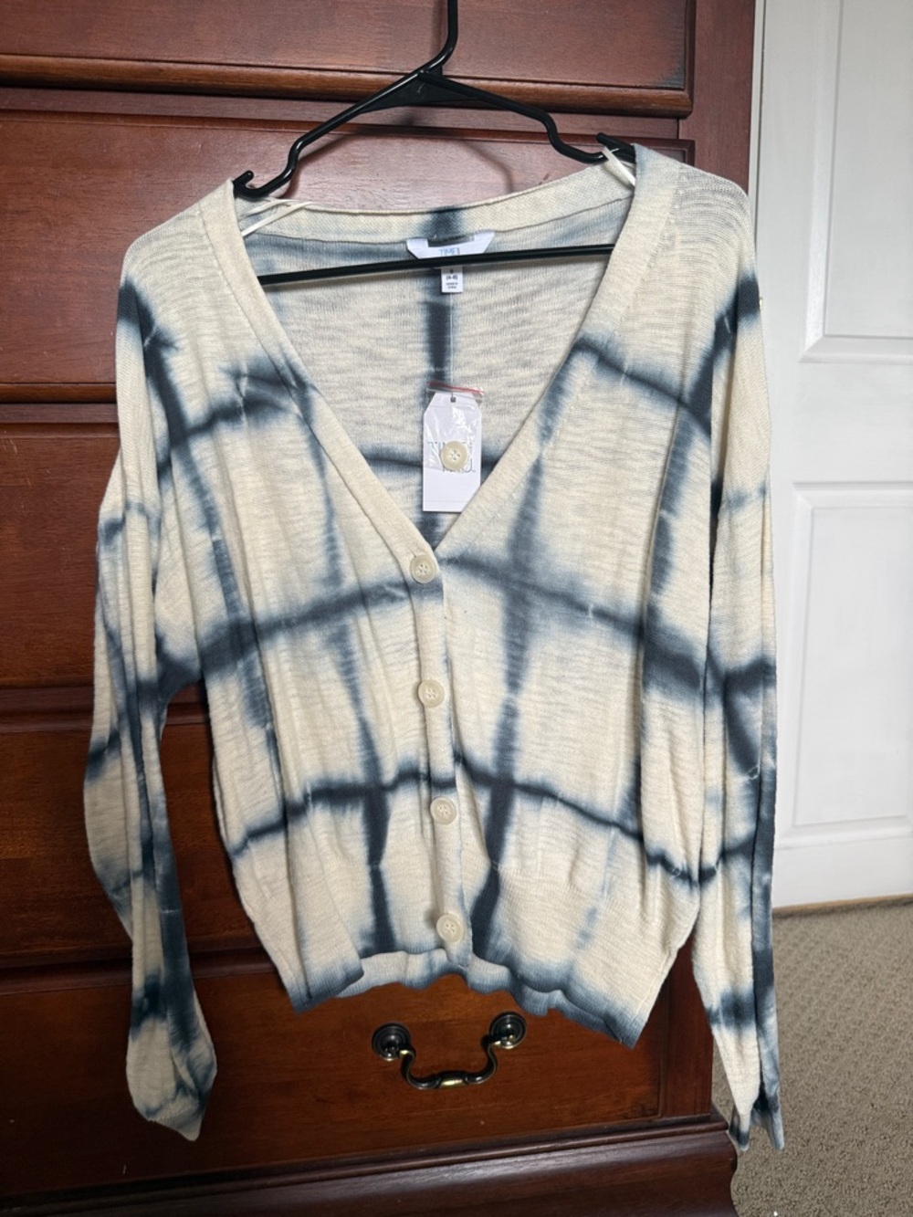 Time and Tru Cream and Navy Tie-Dye V-Neck Button Cardigan